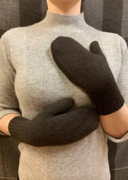 Варежки женские из пуха яка
